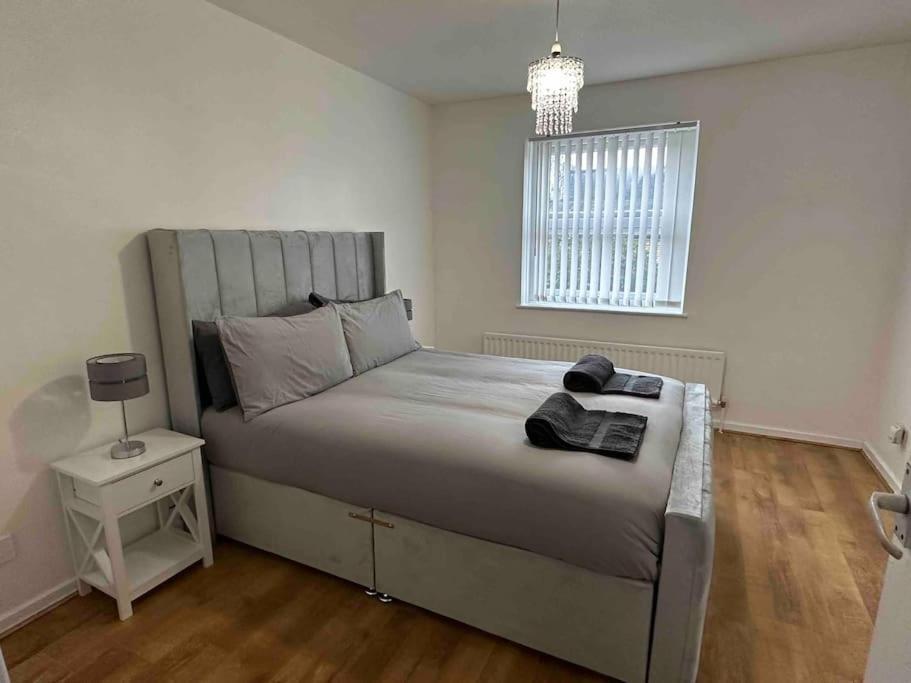 New! 4 Bedroom London House With Garden And Lawn エクステリア 写真