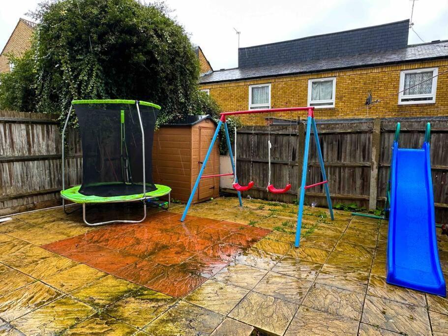 New! 4 Bedroom London House With Garden And Lawn エクステリア 写真